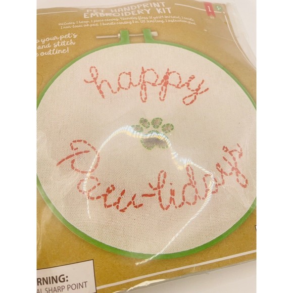 "Happy Paw-lidays" Pet Handprint Embroidery Keepsake Kit Christmas C21 - Picture 2 of 6